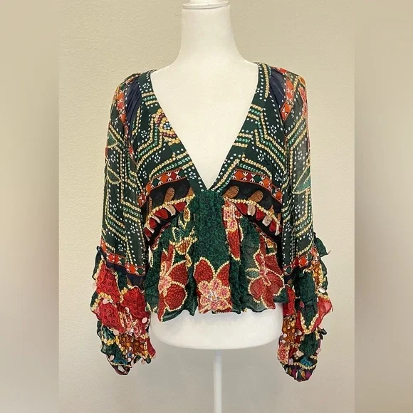 FARM Rio Women's Multicolor Floral Top with Long Sleeves, Size S - Picture 1 of 10